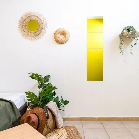 Apartament Erato “wrapped In Myrtle And Roses” *